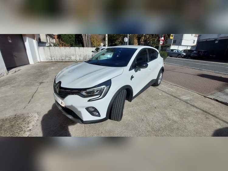 Renault Captur 1.3 TCE 140CV foto 2